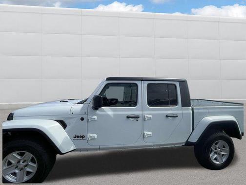 2022 Jeep Gladiator Sport S