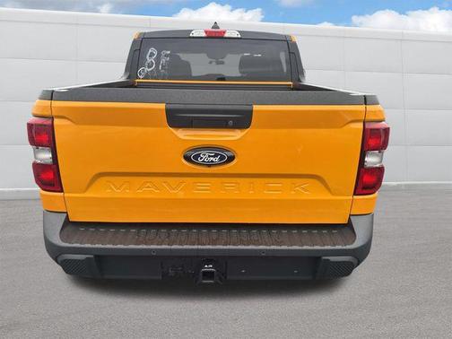 Orange Fury Metallic Tri-Coat 2026 Ford Maverick XLT