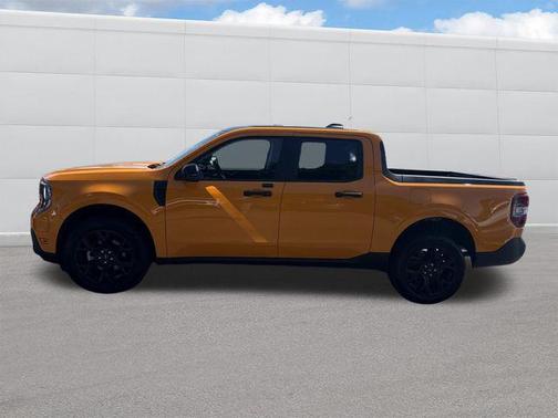 Orange Fury Metallic Tri-Coat 2026 Ford Maverick XLT