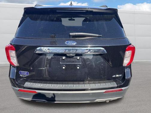 Agate Black Metallic 2022 Ford Explorer XLT