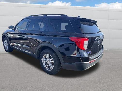 Agate Black Metallic 2022 Ford Explorer XLT