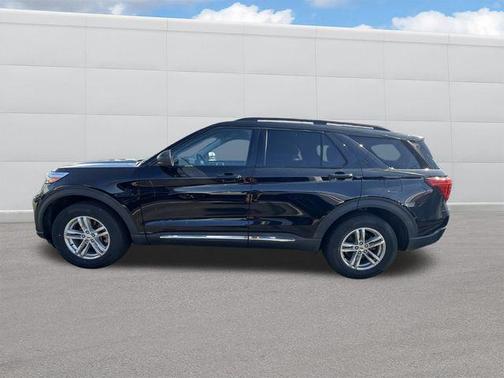 Agate Black Metallic 2022 Ford Explorer XLT
