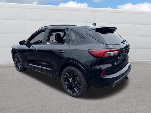 2023 Ford Escape ST-Line Elite