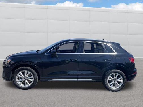 2024 Audi Q3 Premium 45 TFSI S line quattro Tiptronic