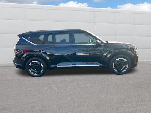 2024 Kia EV9 Land