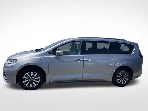 2021 Chrysler Pacifica Hybrid Touring L