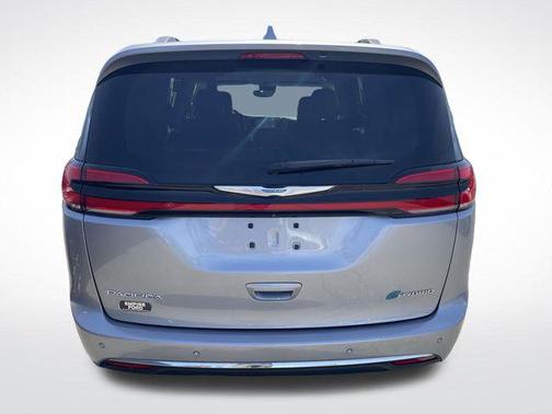 2021 Chrysler Pacifica Hybrid Touring L