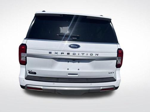 Oxford White 2022 Ford Expedition Max XLT