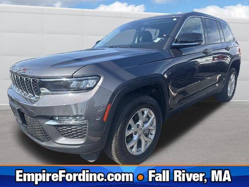 Baltic Gray Metallic Clearcoat 2023 Jeep Grand Cherokee Limited