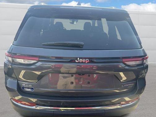 Baltic Gray Metallic Clearcoat 2023 Jeep Grand Cherokee Limited