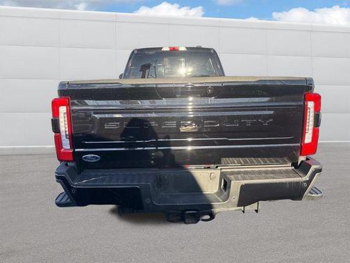 2025 Ford F-450 Platinum