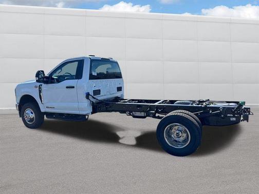 2025 Ford F-350 XL