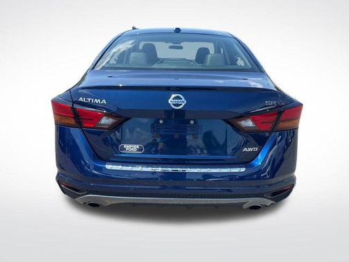 2022 Nissan Altima SR Intelligent AWD