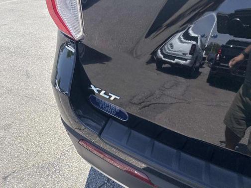 Agate Black Metallic 2023 Ford Explorer XLT