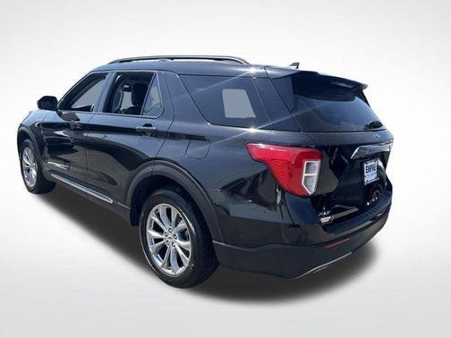 Agate Black Metallic 2023 Ford Explorer XLT