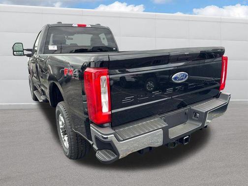 2025 Ford F-350 XLT