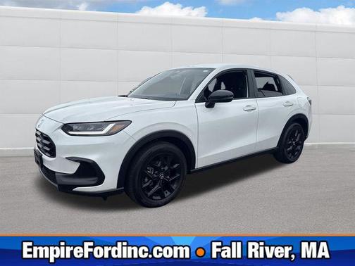 Platinum White 2025 Honda HR-V 2WD Sport