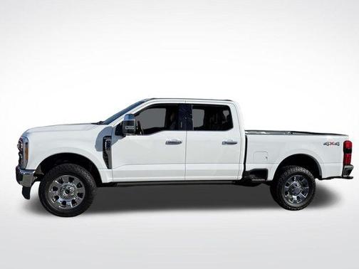 Oxford White 2023 Ford F-250 King Ranch