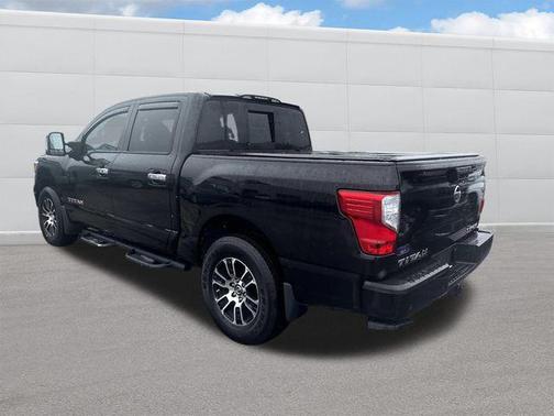 2021 Nissan Titan SV