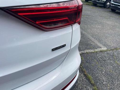 2024 Audi Q3 Premium 45 TFSI S line quattro Tiptronic