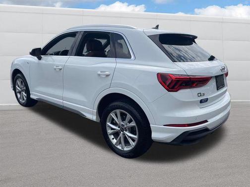 2024 Audi Q3 Premium 45 TFSI S line quattro Tiptronic