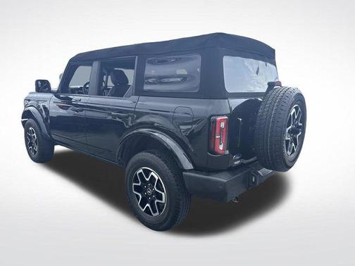 Shadow Black 2023 Ford Bronco Outer Banks