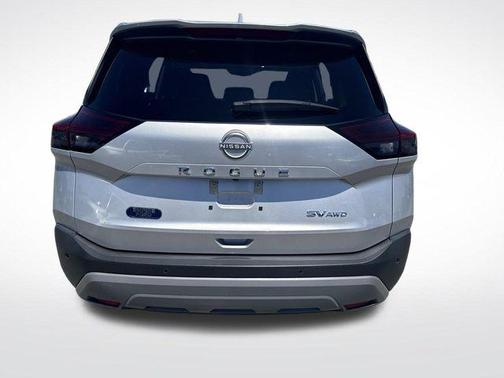 Brilliant Silver Metallic 2023 Nissan Rogue SV
