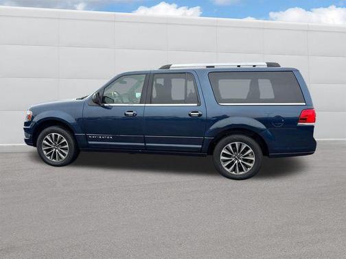 2017 Lincoln Navigator Select