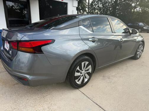 Gun Metallic 2022 Nissan Altima 2.5 S