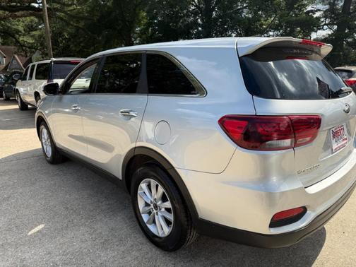 Silver 2020 Kia Sorento LX V6
