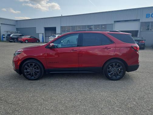 Radiant Red Tintcoat 2024 Chevrolet Equinox RS