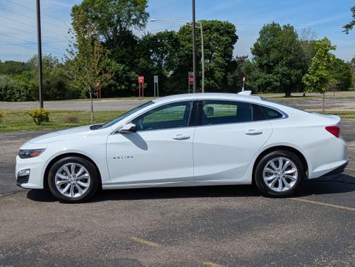 Summit White 2023 Chevrolet Malibu LT