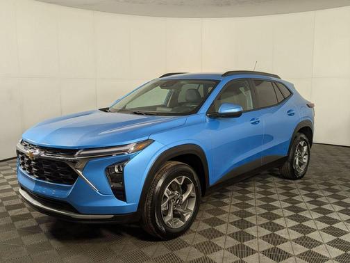 Marina Blue Metallic 2025 Chevrolet Trax LT