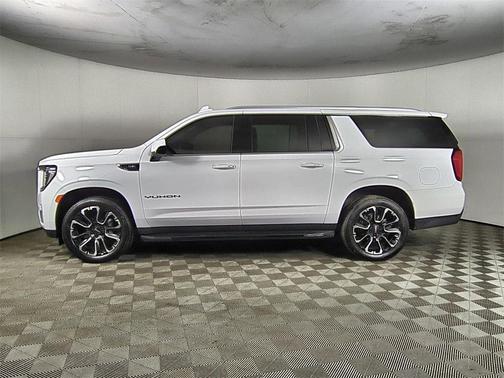2022 GMC Yukon XL SLE