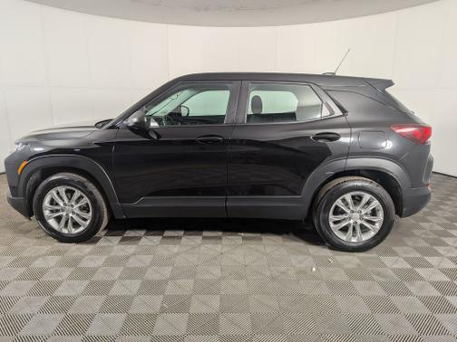 Mosaic Black Metallic 2023 Chevrolet Trailblazer LS