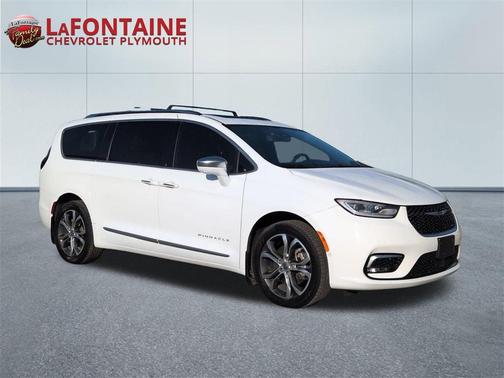 2022 Chrysler Pacifica L