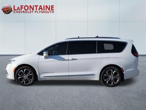 2022 Chrysler Pacifica L