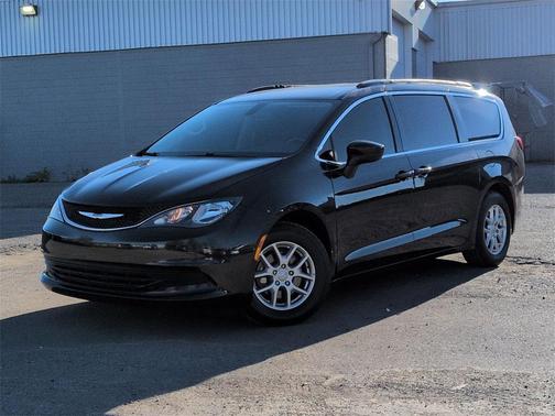2020 Chrysler Voyager LXI