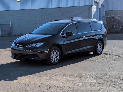 2020 Chrysler Voyager LXI