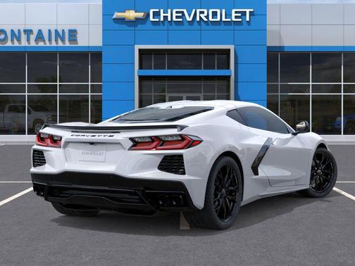 Arctic White 2026 Chevrolet Corvette Stingray w/1LT