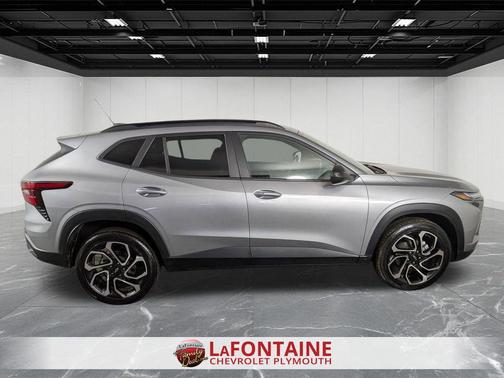 Sterling Gray Metallic 2024 Chevrolet Trax FWD 2RS