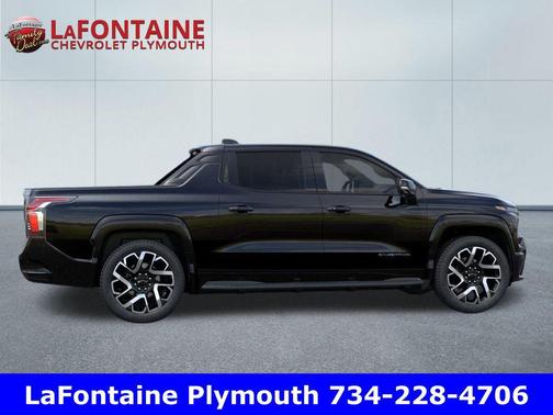 2025 Chevrolet Silverado EV RST