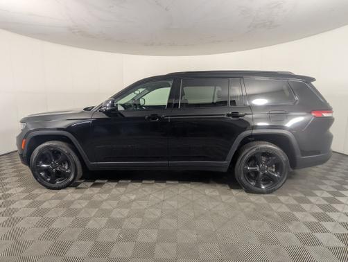 Diamond Black Crystal Pearlcoat 2024 Jeep Grand Cherokee L Altitude X 4x4