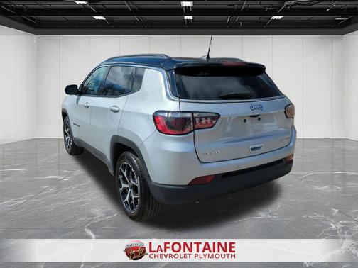 Silver Zynith Metallic Clearcoat 2025 Jeep Compass Limited