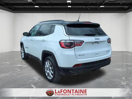 Bright White Clearcoat 2025 Jeep Compass Limited