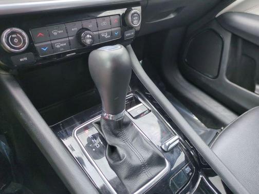 Bright White Clearcoat 2025 Jeep Compass Limited