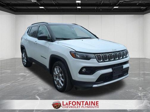 Bright White Clearcoat 2025 Jeep Compass Limited