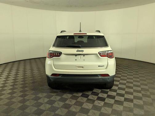 White Clearcoat 2018 Jeep Compass Latitude