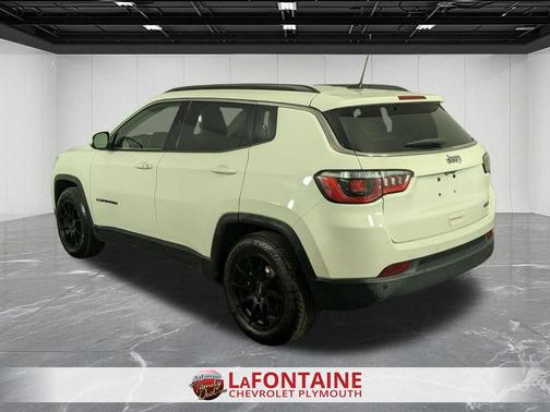 White Clearcoat 2018 Jeep Compass Latitude