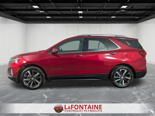 Radiant Red Tintcoat 2023 Chevrolet Equinox Premier w/1LZ